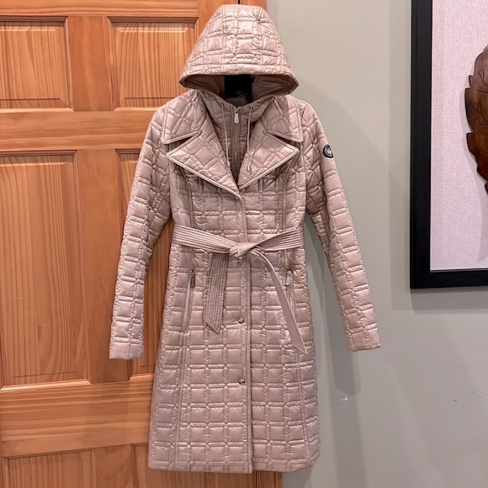 Dawn Levy ‘Charlie’ Champagne Nude Hooded Box-Quilt Puffer Coat with Bib Warmer